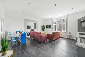 The Deluxe Apartments of Blackpool - Gym - Cinema Room